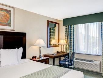 Hillcrest Hotel Near Jfk Airtrain Ню Йорк Екстериор снимка