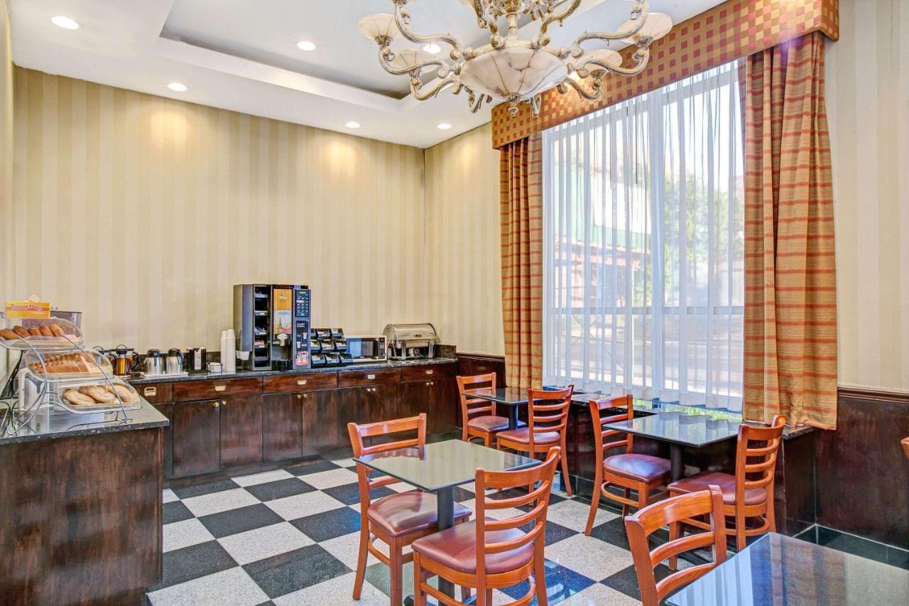 Hillcrest Hotel Near Jfk Airtrain Ню Йорк Екстериор снимка